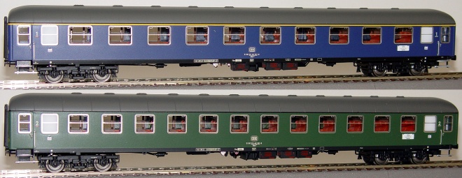 Set of 2 Passenger cars of "Woerthersee" train. Set #3<br /><a href='images/pictures/LS_Models/46140.jpg' target='_blank'>Full size image</a>